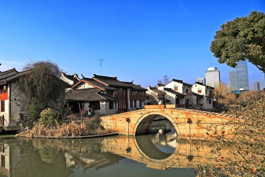 三色变形小怪