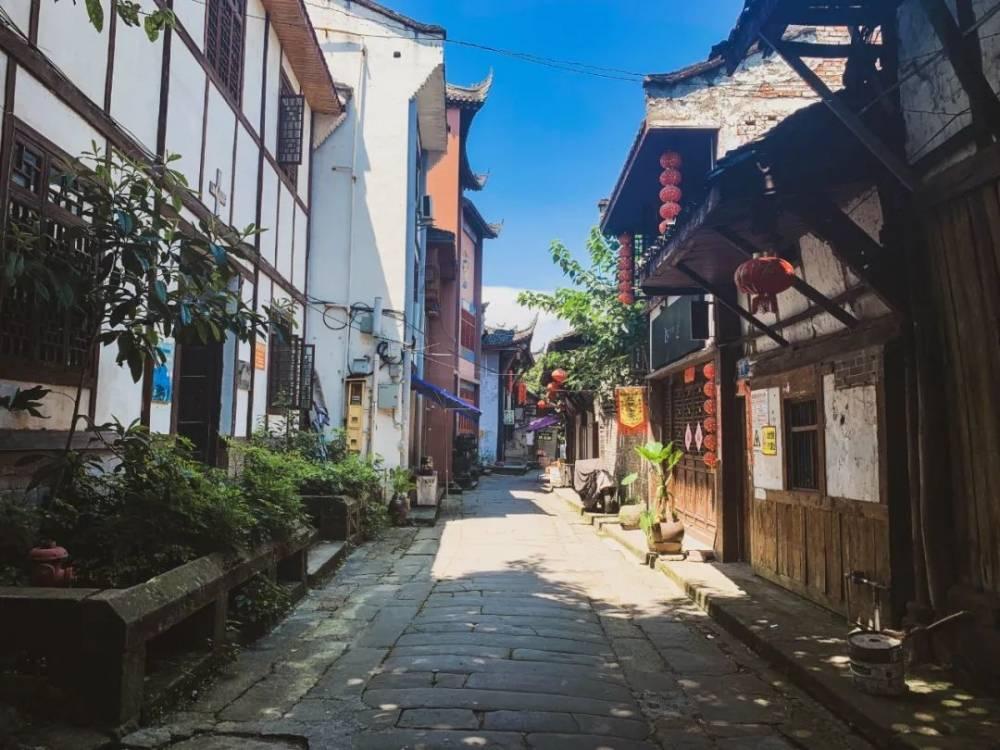 3岁以前的孩子究竟能不能用电动牙刷？游戏画面